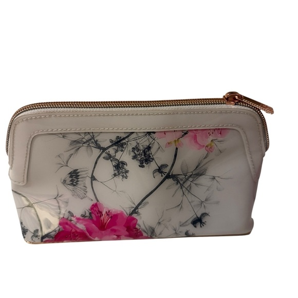 Ted Baker White and Pink Floral Cosmetic Bag Set - Picture 11 of 14